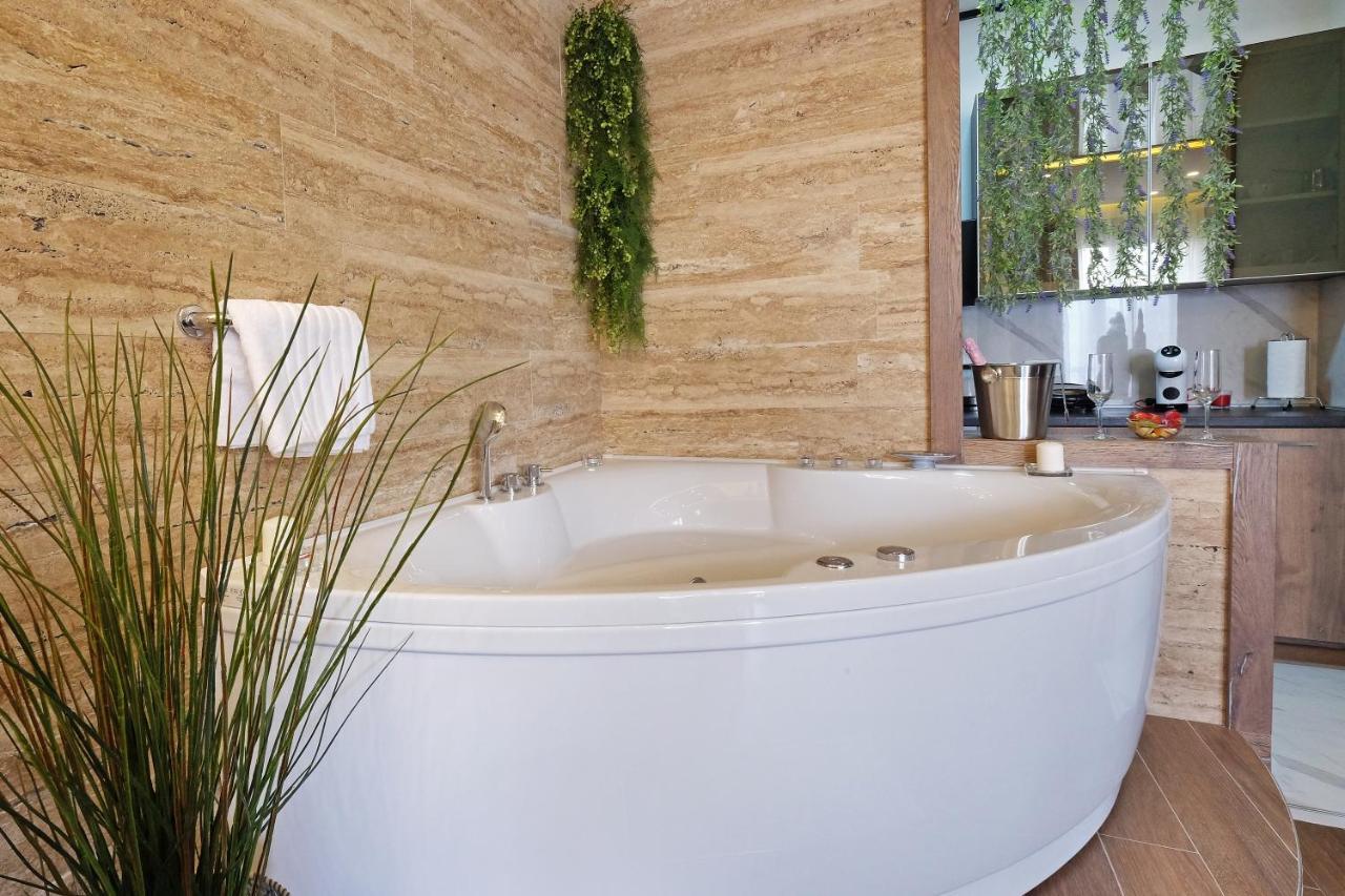 Central Spa Galaxy Apartment Belgrad Exteriör bild